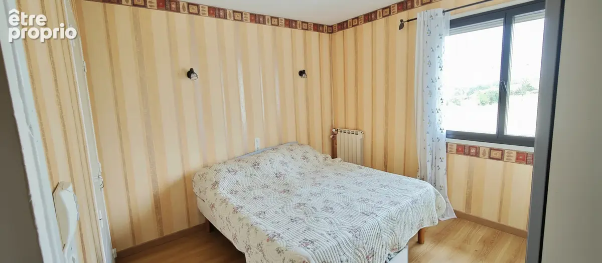 Maison de plain-pied sur terrasse & véranda de 45 m² - Vue dégagée sur terrain clos de 3 800 m² - photo 8