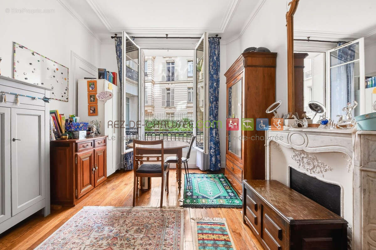 Grand appartement pres du metro rue de la pompe - photo 2