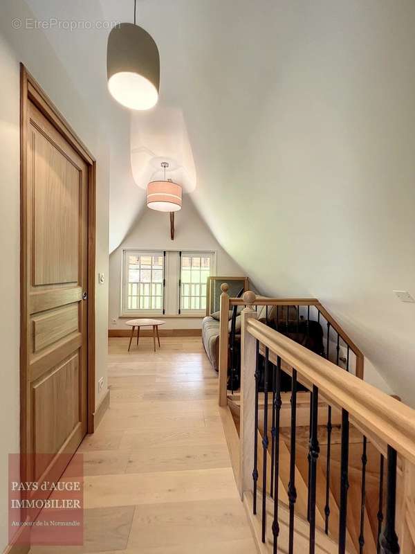 Maison à SAINT-PIERRE-SUR-DIVES