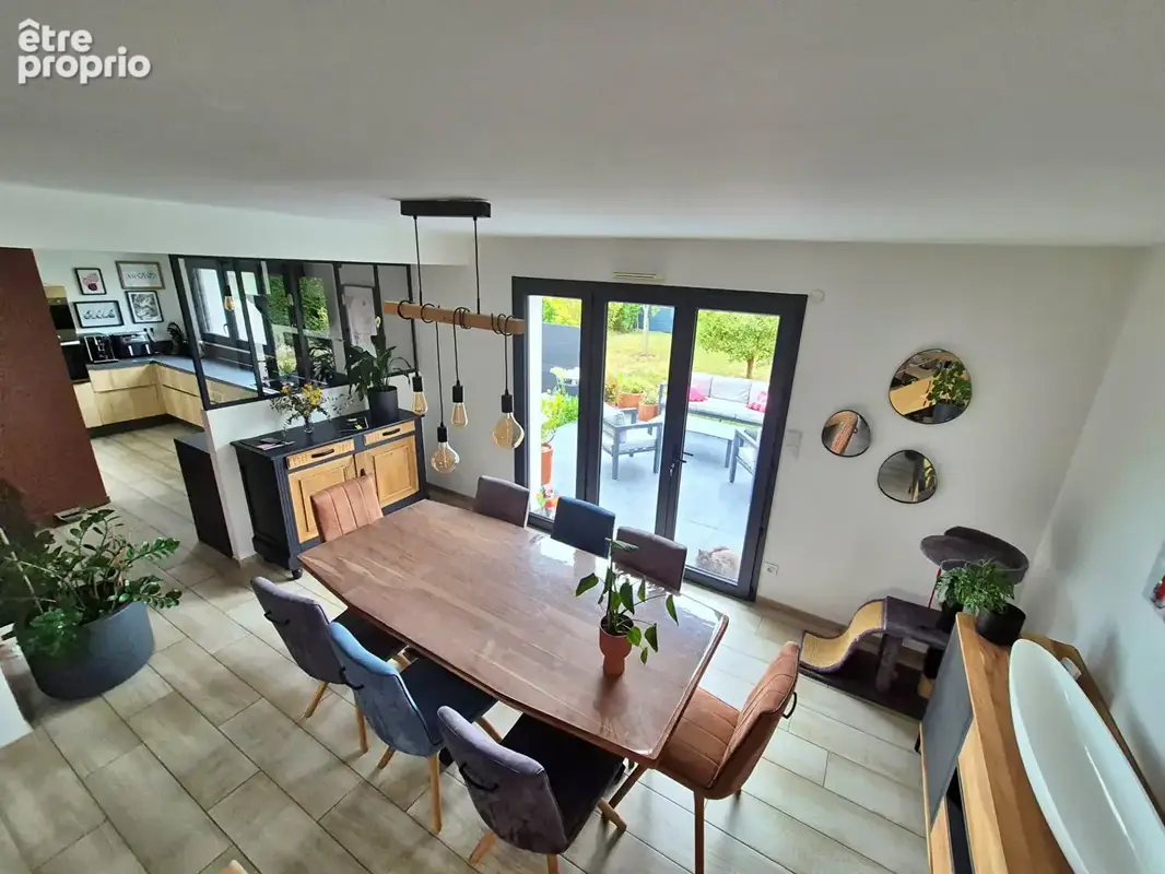 Photo Maison à Saint-Barthelemy-D'anjou au prix de 374 500€