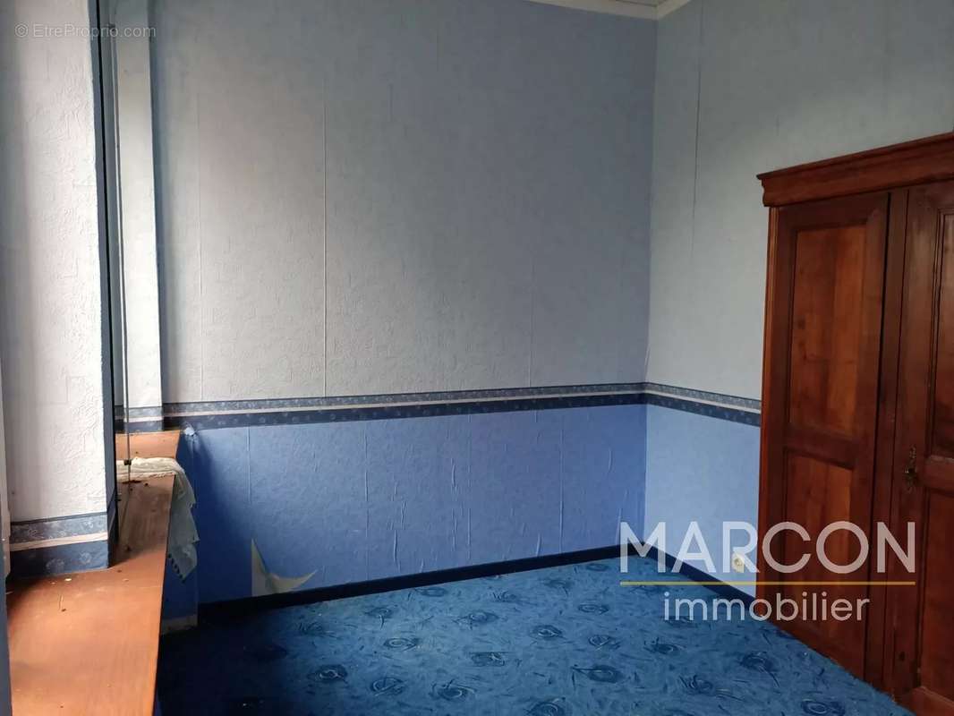 Maison à LA VILLENEUVE