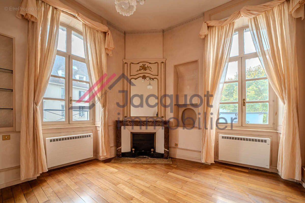 Appartement à LONS-LE-SAUNIER