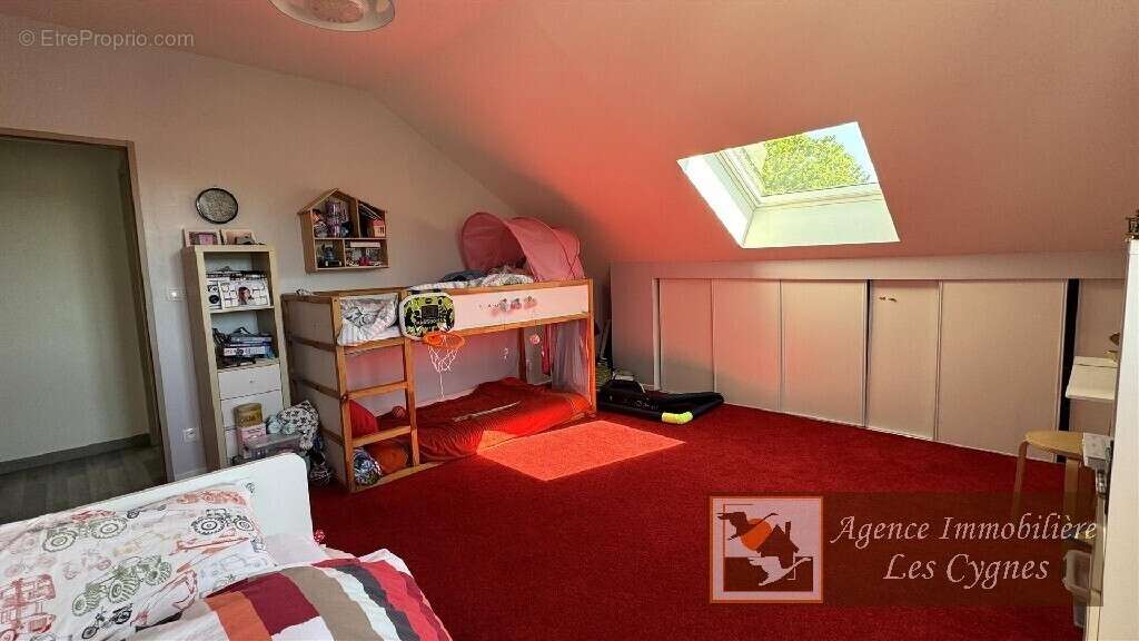 Maison à FONTAINE-LE-PORT