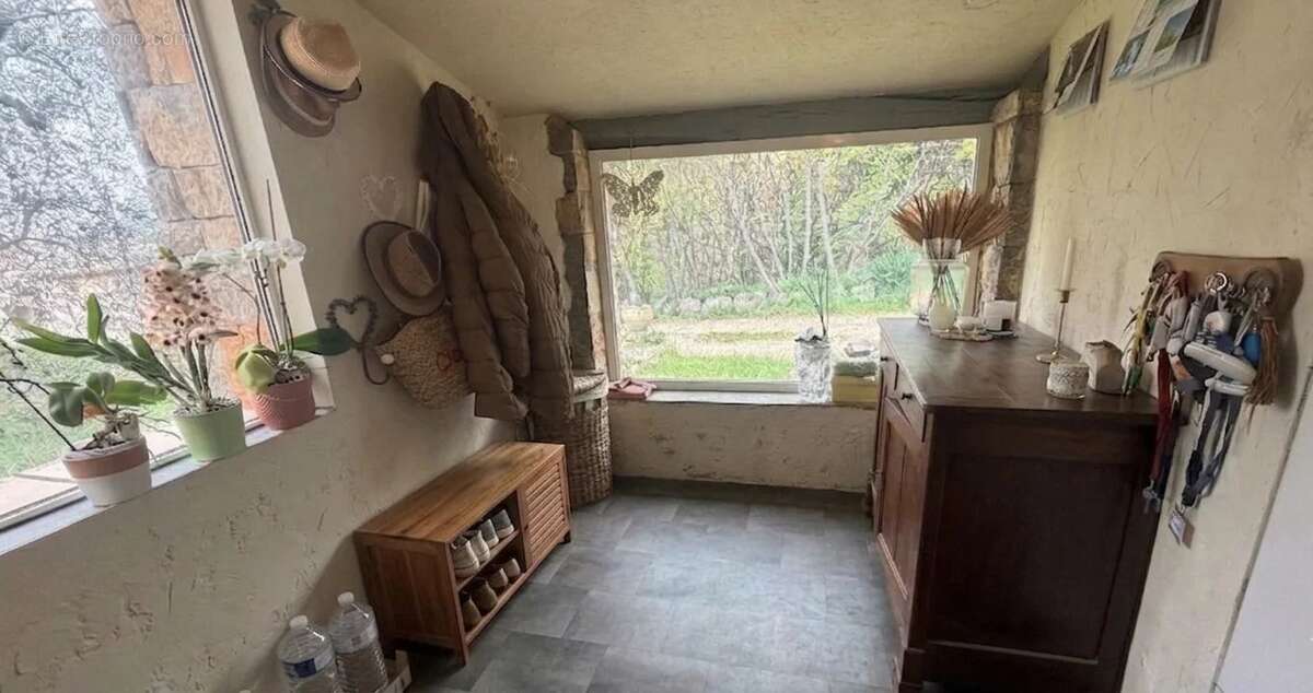 Maison à SAINT-CEZAIRE-SUR-SIAGNE