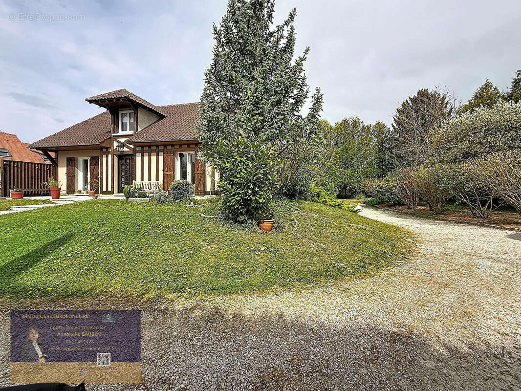 Maison à SAINT-PARRES-AUX-TERTRES