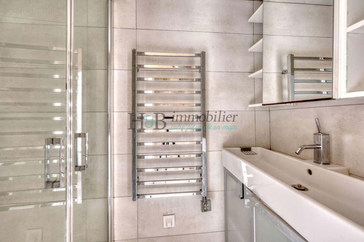 Appartement à PARIS-11E