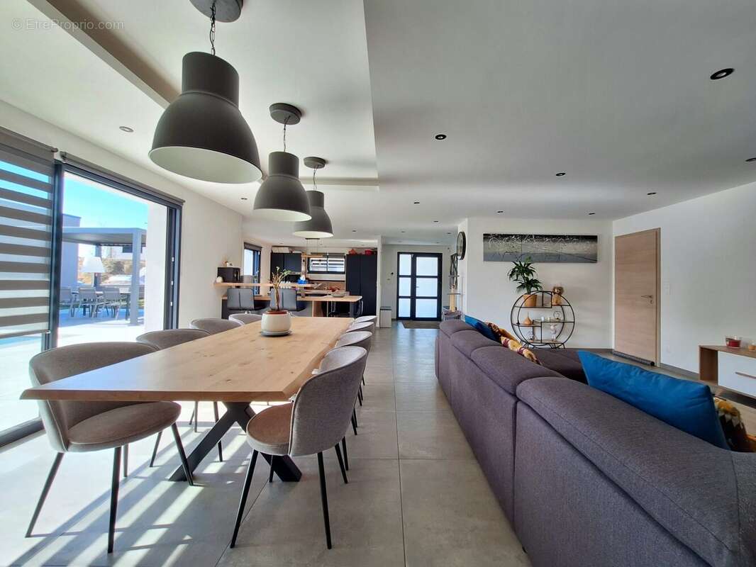 pièce à vivre - Maison à JEUXEY