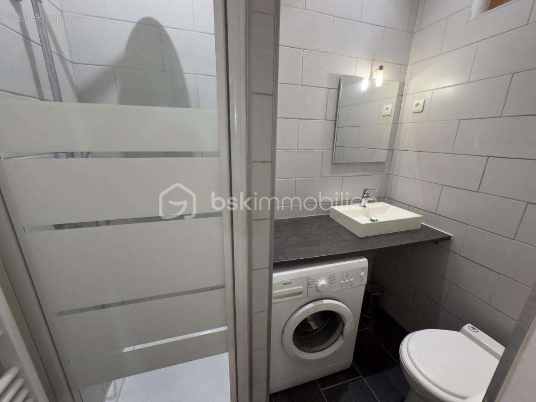 Appartement à MARSEILLE-5E