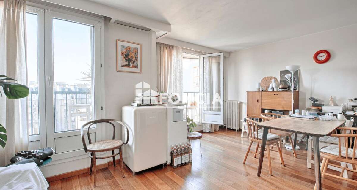 Appartement à PARIS-15E
