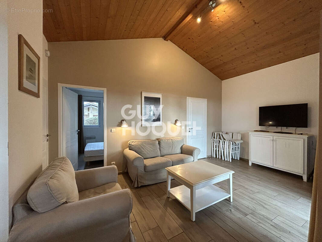 Maison à PARENTIS-EN-BORN