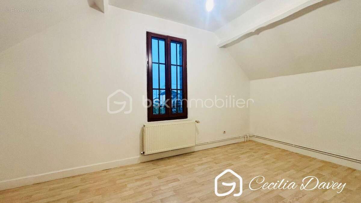 *** Nouveauté : Jolie Maison bourgeoise entièrement refaite à neuf, avec son petit jardin située en plein cœur de la ville de Se - photo 7