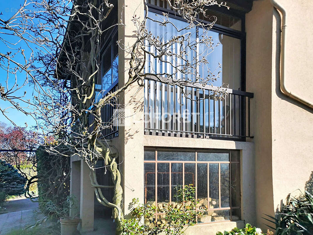 Maison à NEUVILLE-SUR-SAONE