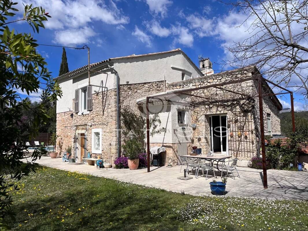 Maison à LE ROURET
