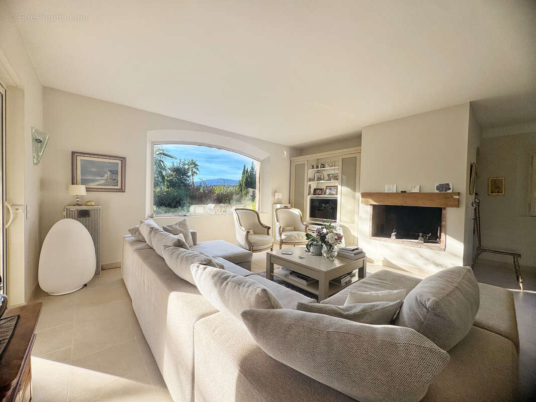 Maison à LA COLLE-SUR-LOUP