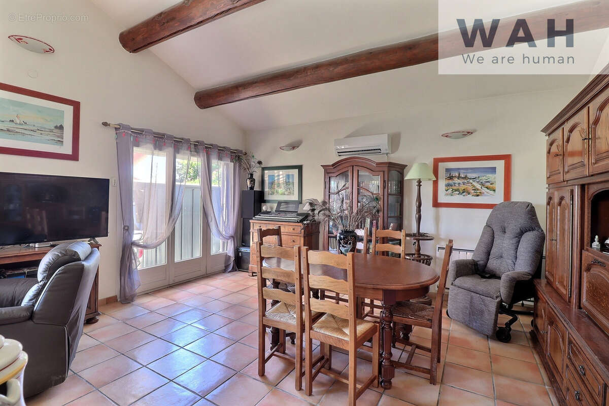 vente  Maison  Saint-Gilles (30800)  - photo 13