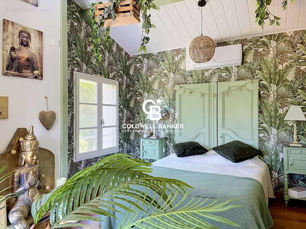 Maison familiale de charme avec piscine et dépendances à Saintes - photo 15