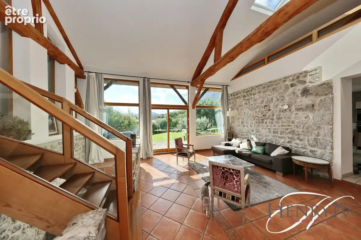 Photo Maison à Saint-Ismier au prix de 890 000€