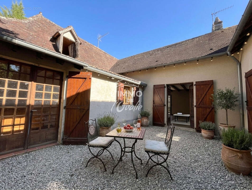 Maison à SAULIAC-SUR-CELE