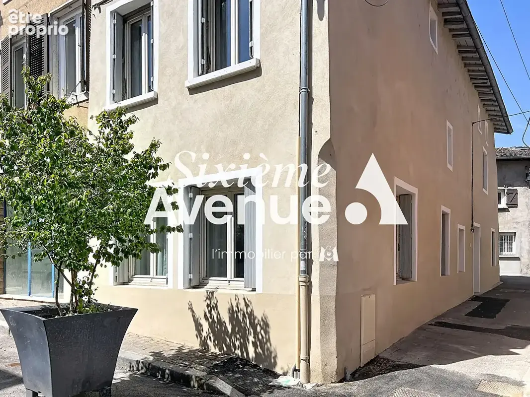 Maison à SAINT-SYMPHORIEN-D'OZON