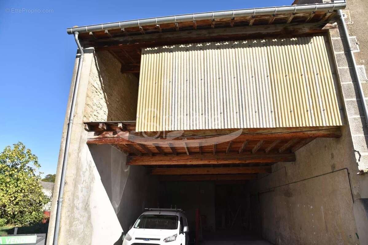 Commerce à VILLELONGUE-D&#039;AUDE