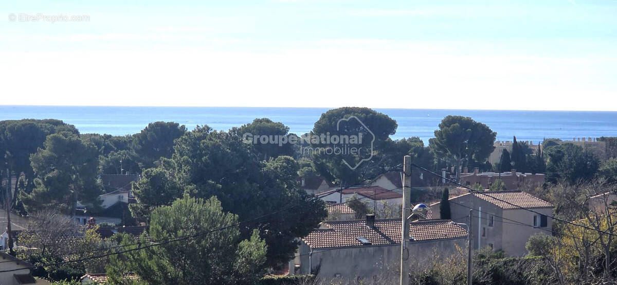 Appartement à CARRY-LE-ROUET