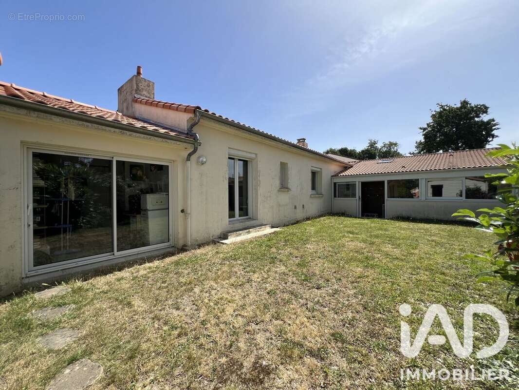 Maison 138 m² à Pont-Saint-Martin  - photo 3