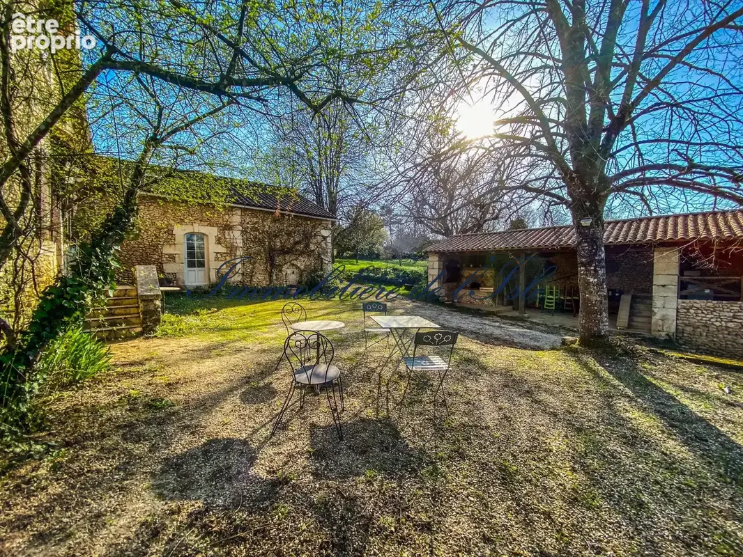 Photo Maison à Neuvic au prix de 446 250€