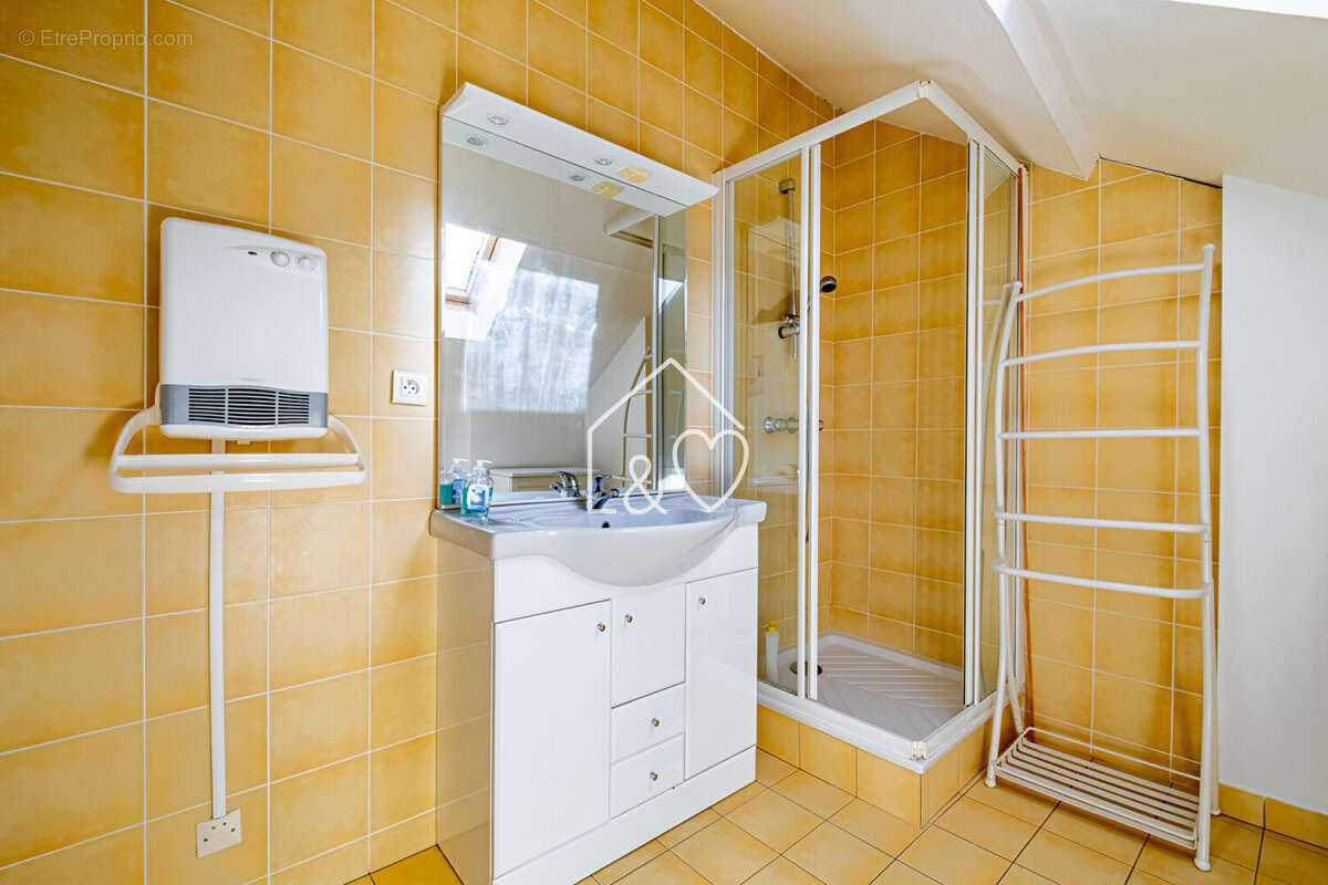 Maison à LA TURBALLE