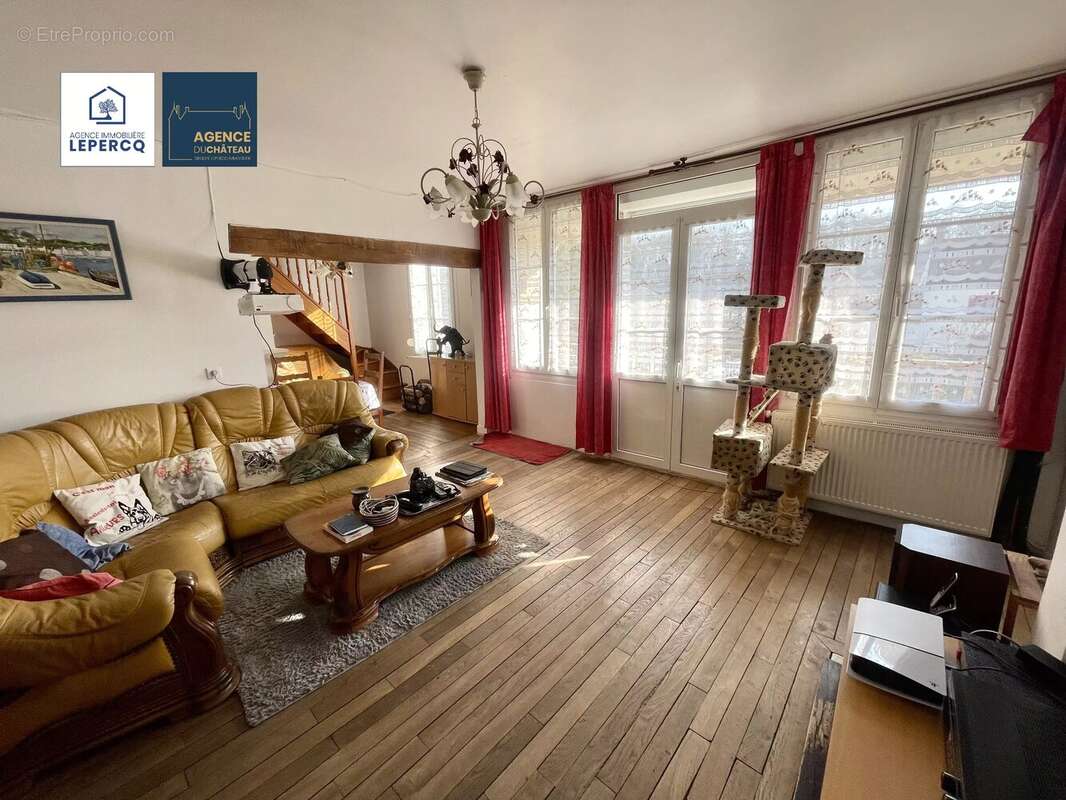 Maison à OULCHY-LE-CHATEAU