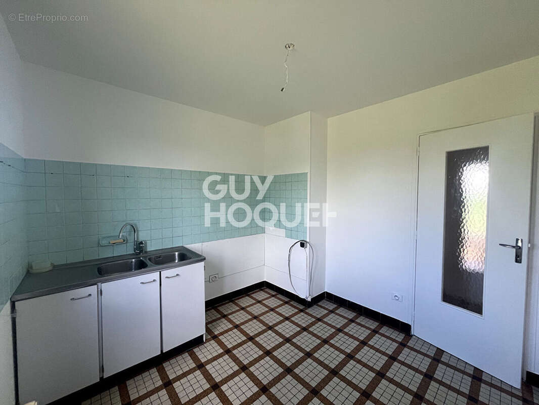 Maison à SAINT-PRIEST-DES-CHAMPS