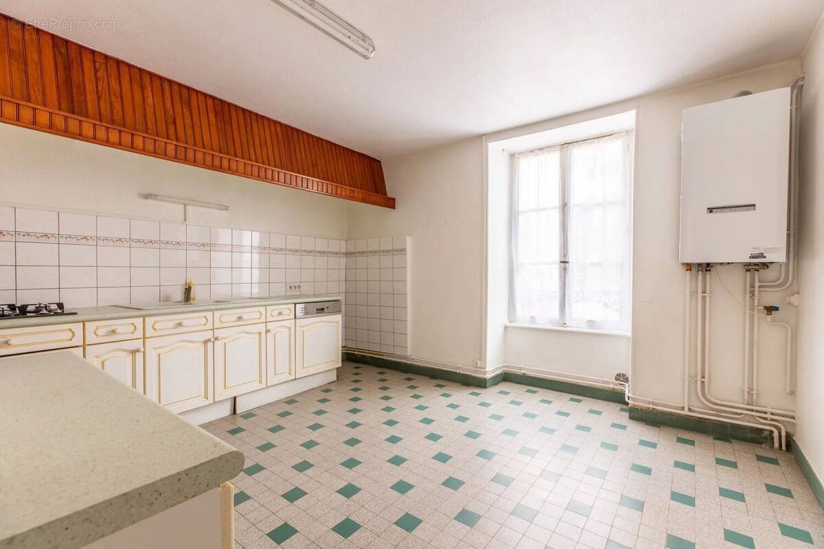 Appartement à SAINT-AMANT-TALLENDE