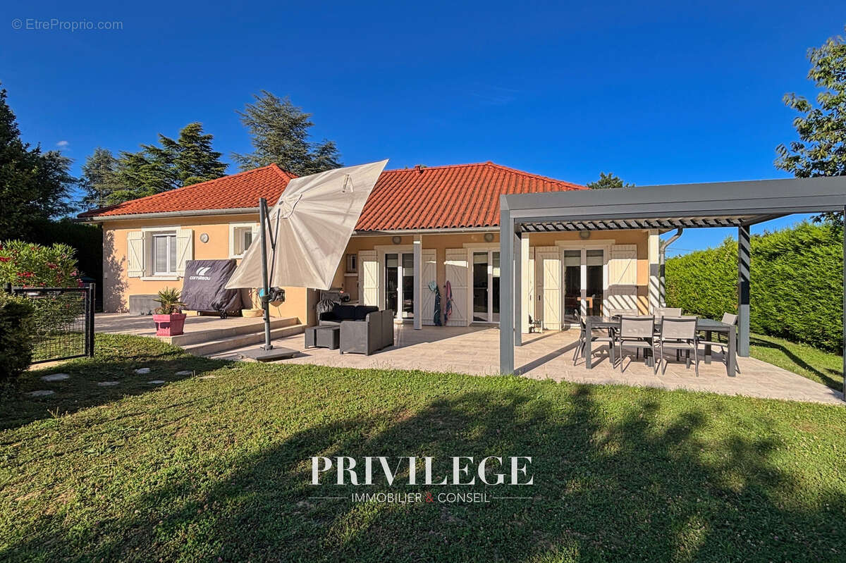 Maison à SAINT-CYR-AU-MONT-D&#039;OR