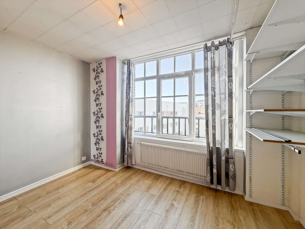 CHAMBRE 2 - Appartement à ELBEUF