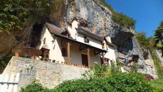 Maison à SAINT-MARTIN-LABOUVAL