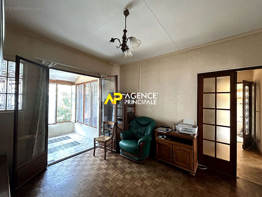 BEZONS _ CENTRE VILLE _Maison 51 m2 et dependence - photo 4