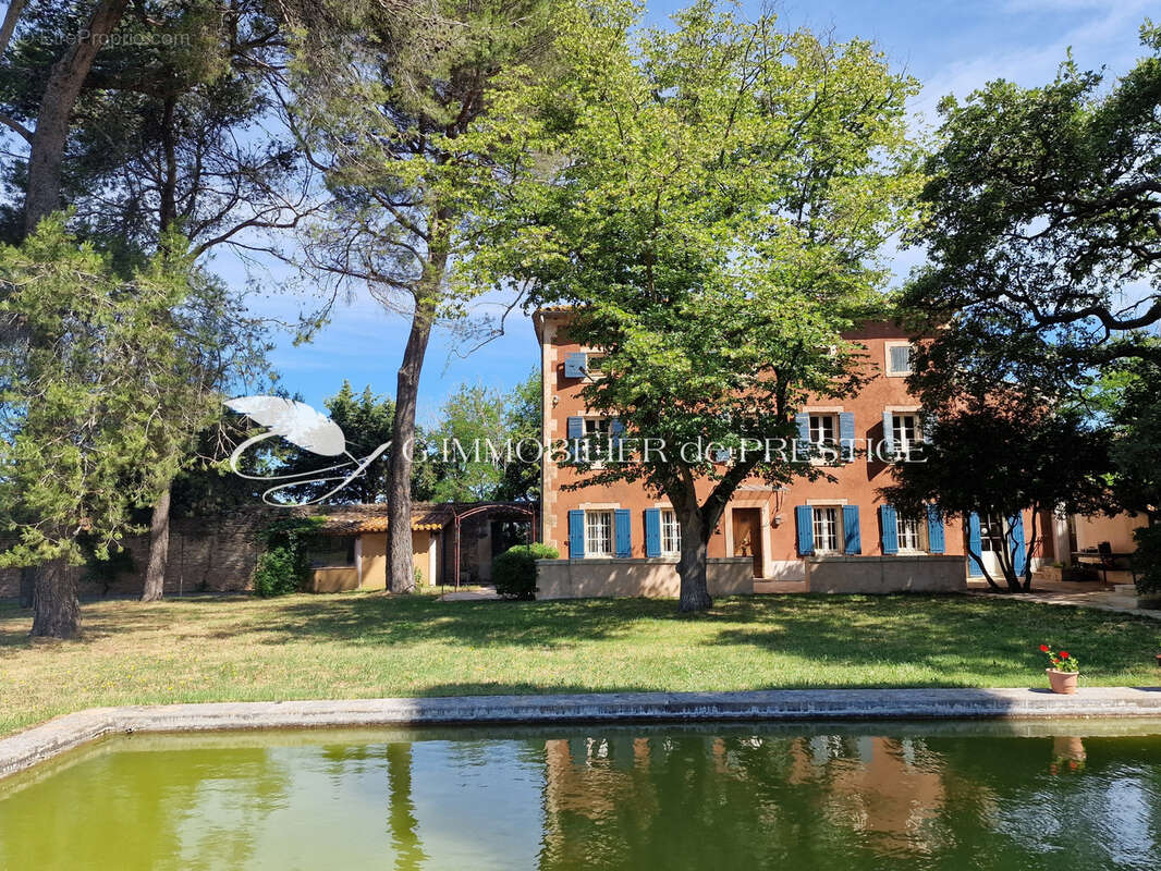 Appartement à OPPEDE