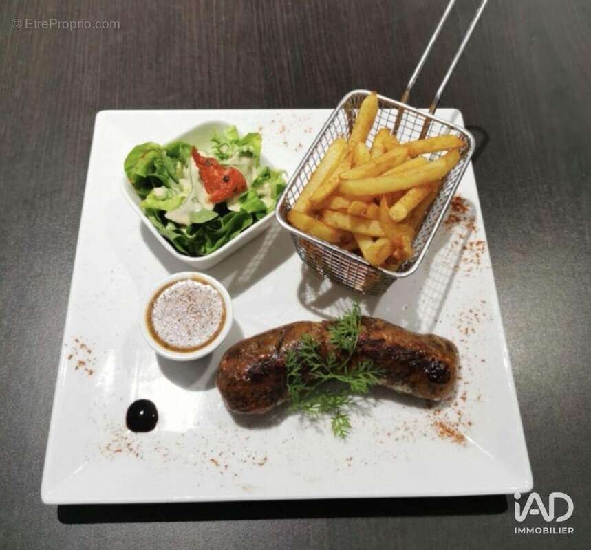 Photo 9 - Commerce à MARLY