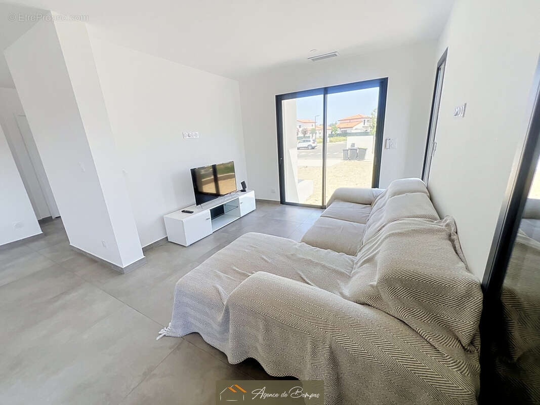 Secteur residentiel - villa 3 faces 123  m2 hbts  sur 356 m2 de terrain  - - photo 6