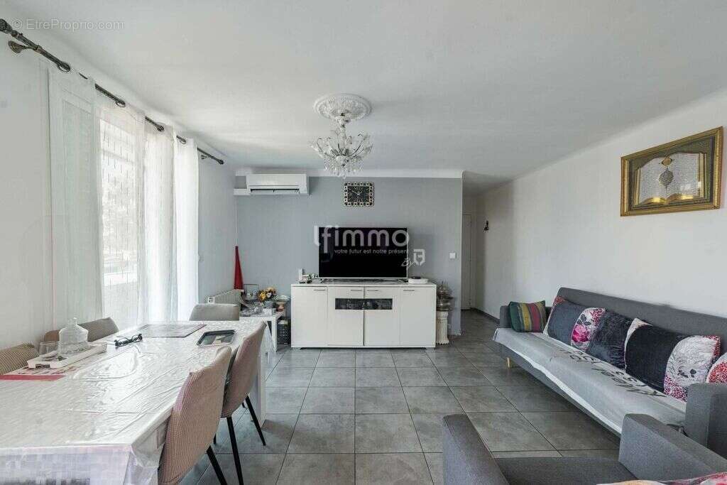 Appartement à MARSEILLE-9E