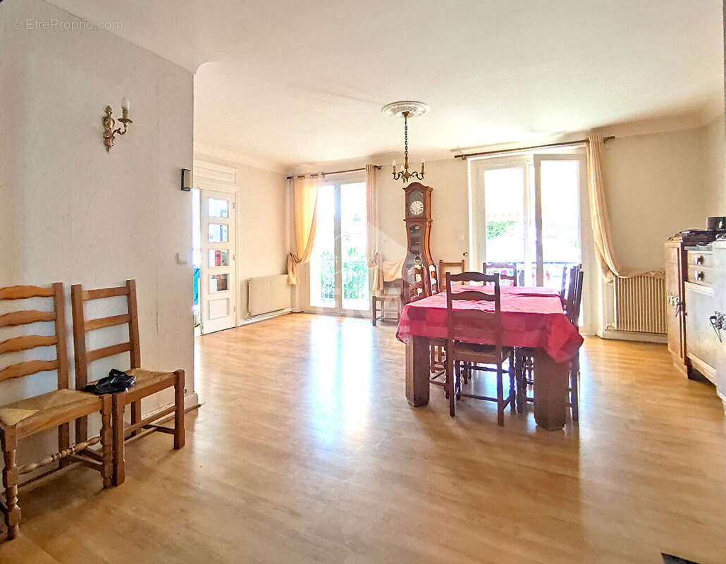 Maison à VALS-PRES-LE-PUY
