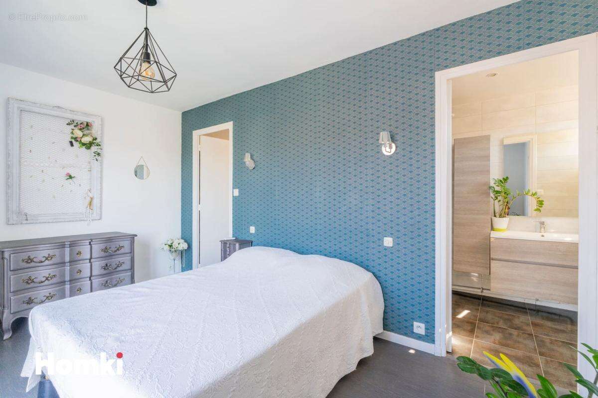 Appartement T5 de 99 m2 à Marseille 13009, Boulevard de Sainte-Marguerite - photo 6