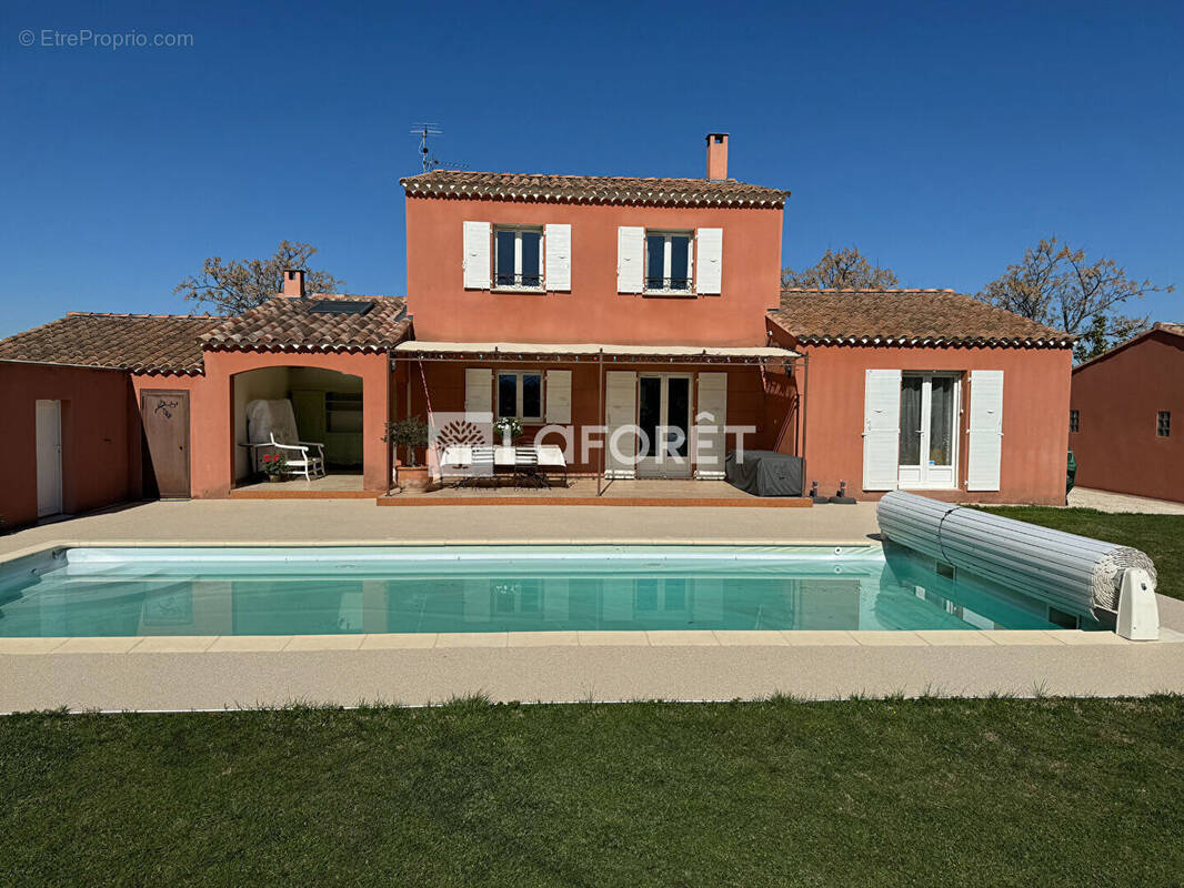 Maison à L&#039;ISLE-SUR-LA-SORGUE