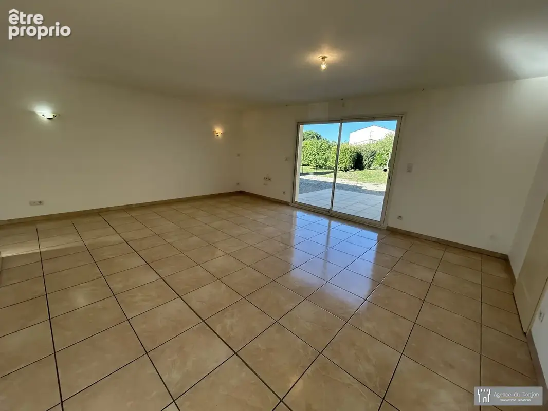 Maison 4 pièces 103 m² à vendre à Gemozac (17260) - photo 2