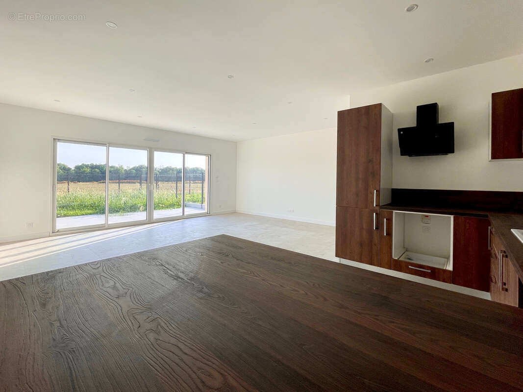 Maison à BRETTEVILLE-SUR-LAIZE