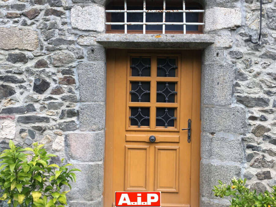 Maison à POUZAUGES