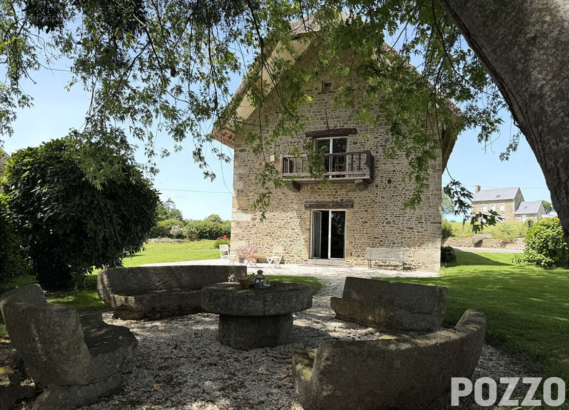 A Vendre - Marcilly - Maison 9 pièce(s) 255 m² - photo 5