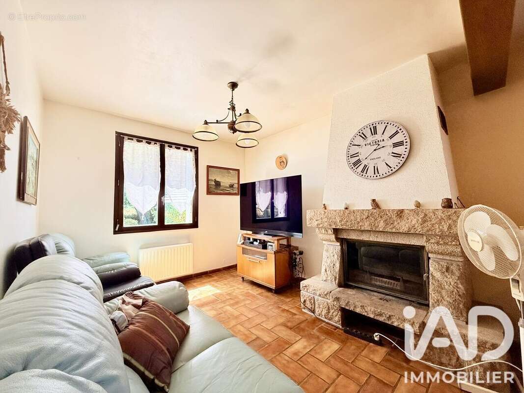 Maison 110 m² à Pedernec  - photo 6
