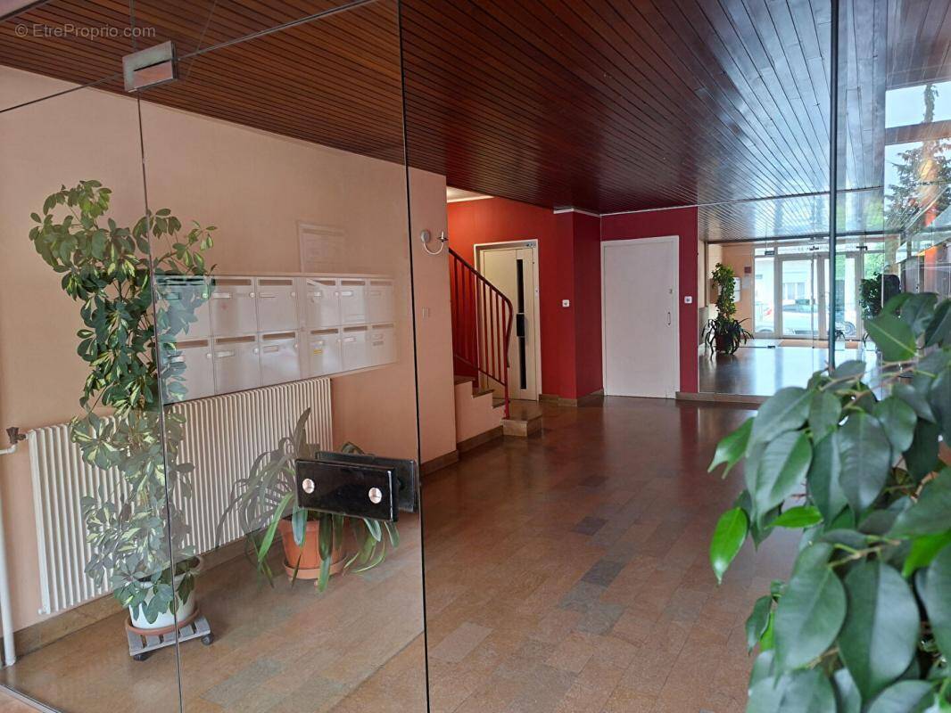 Appartement à MONTCEAU-LES-MINES
