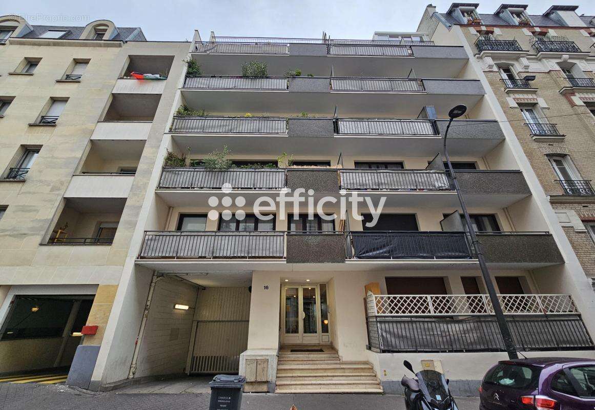 Appartement à PARIS-20E