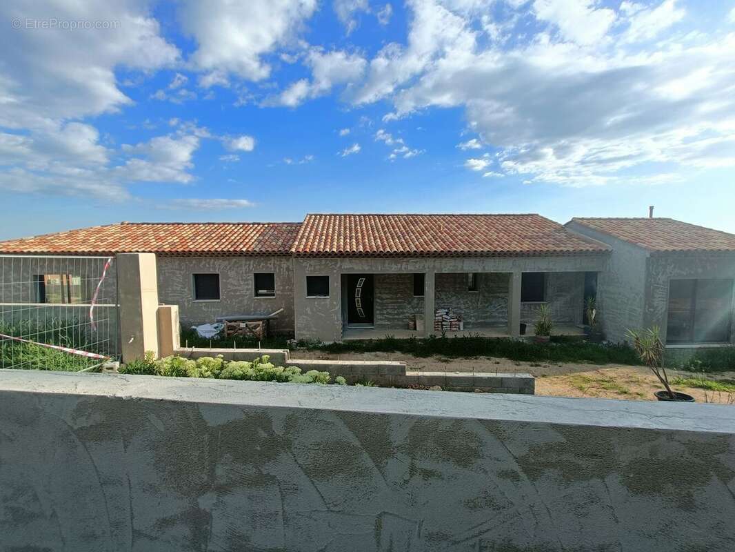 Maison 180 m² à Regusse  - photo 5